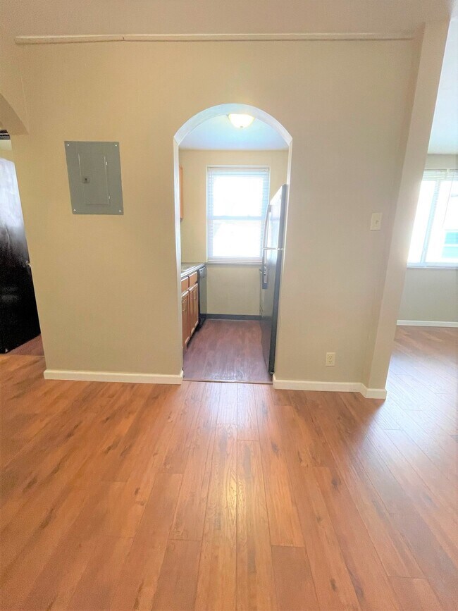 Photo - 5712 Phillips Ave Unit B9