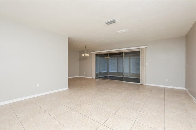 Photo - 1560 Fergason Ave