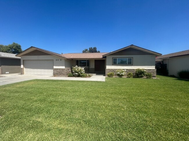 Building Photo - Stay cool in Lemoore in this spacious home...
