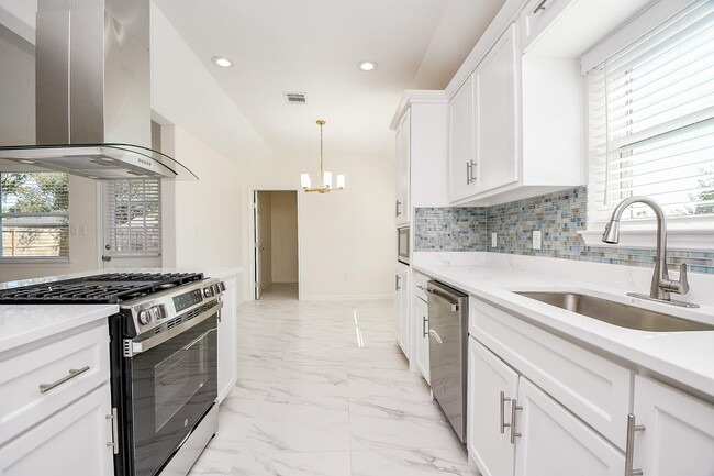 Building Photo - 10402 Kirkhall Dr Rental