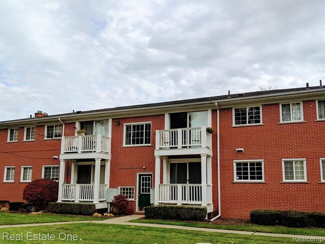 Photo - 463 N Eton St Unit D5