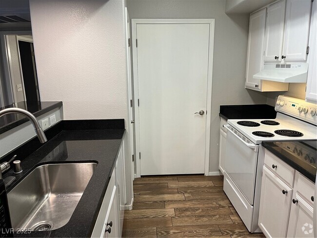 Building Photo - 7255 W Sunset Rd Unit 1079 Rental