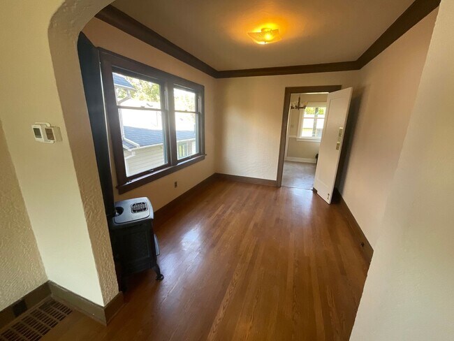 Photo - NewB BH T 1344-1346 Humboldt Unit 1346