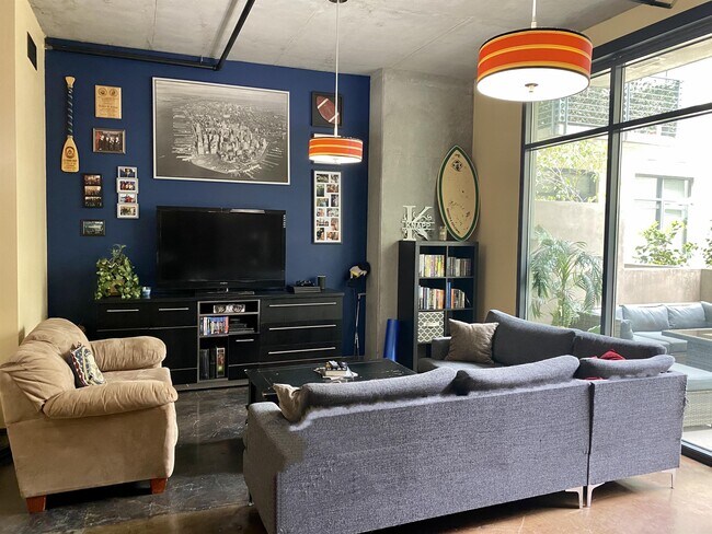 Photo - 1050 Island Ave