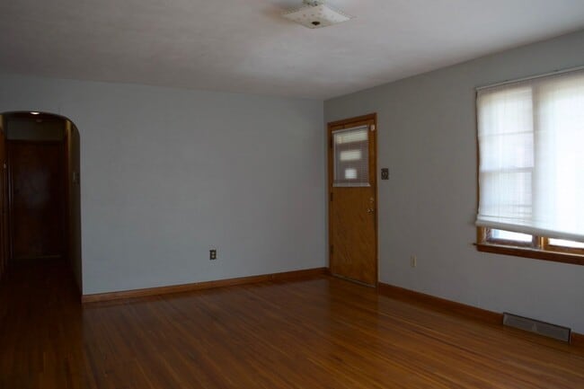 Photo - 3 Bedroom House Next To Columbia Regional ...