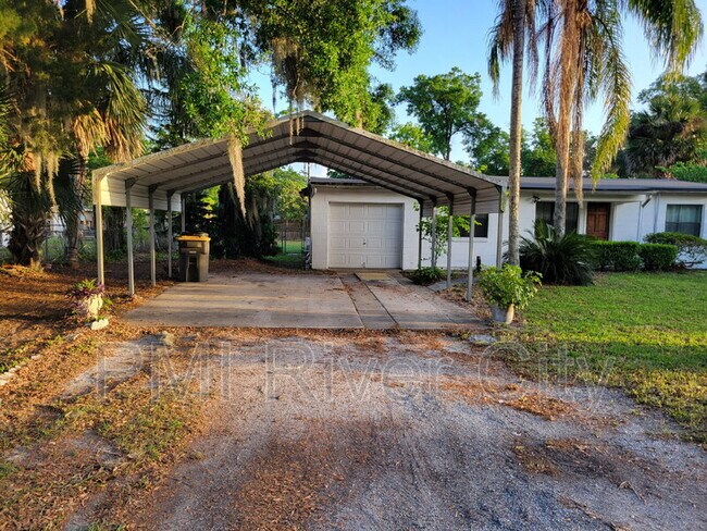 Photo - 2916 Rainbow Rd