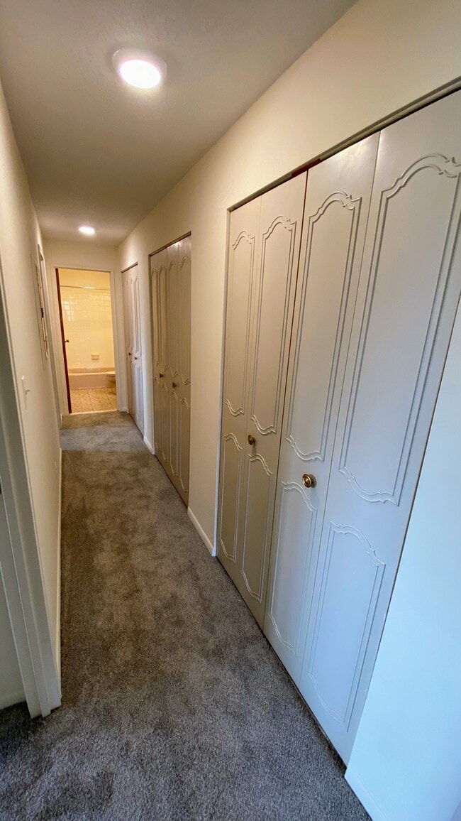 2BR Hall