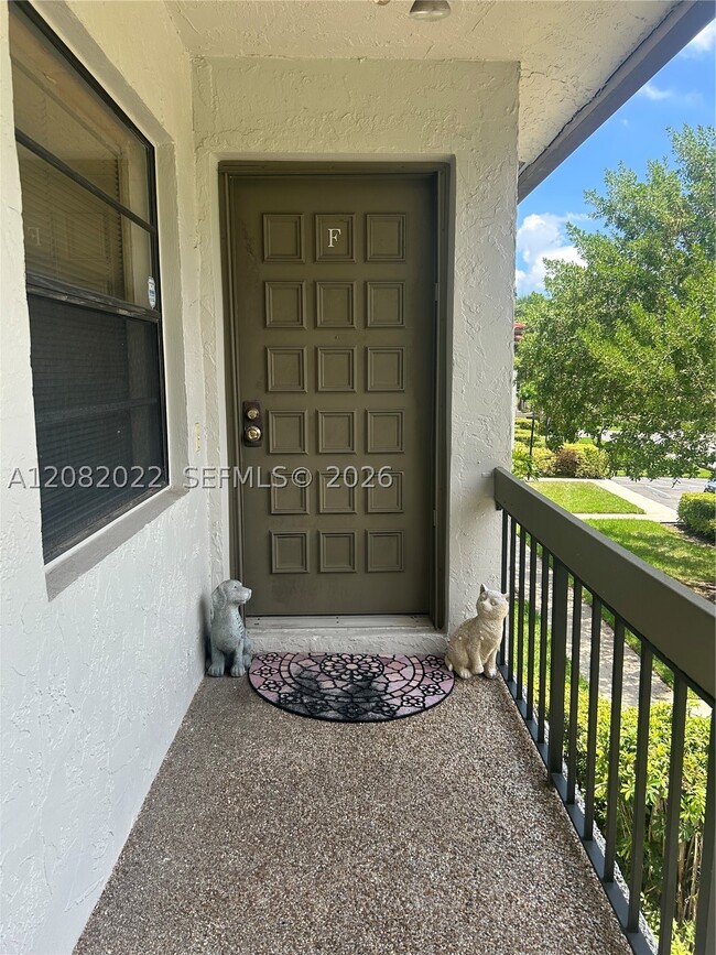Building Photo - 9205 Pecky Cypress Ln Unit 8F