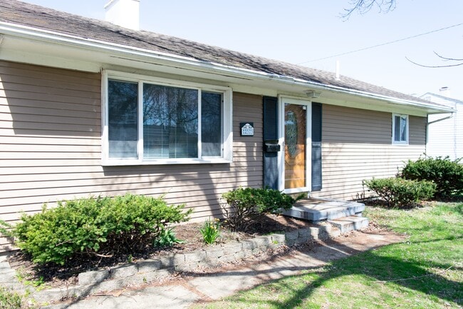 Photo - 2373 Vale Dr