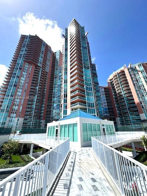 Photo - 3370 Hidden Bay Dr Unidad 406 Rental