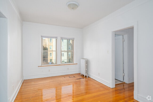 1BR, 1BA - 720SF - Dining Room