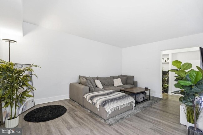 Building Photo - 11647 Stoneview Square Unit 88/2B