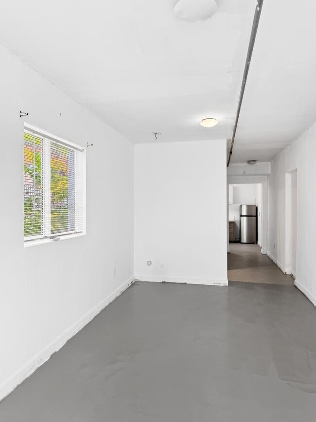 Photo - 444-542 SW 3rd Street - 542 SW 3rd St, A3