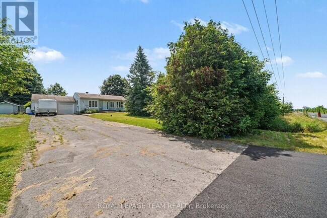 Photo - 978 Rideau Rd