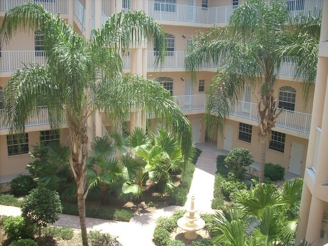 Building Photo - Modern 2BD/2BA Condo in Gondola Park