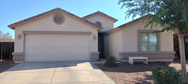 4 Bed 2 Bath Home with Split Floor Plan, H... - 4 Bed 2 Bath Home with Split Floor Plan, H...