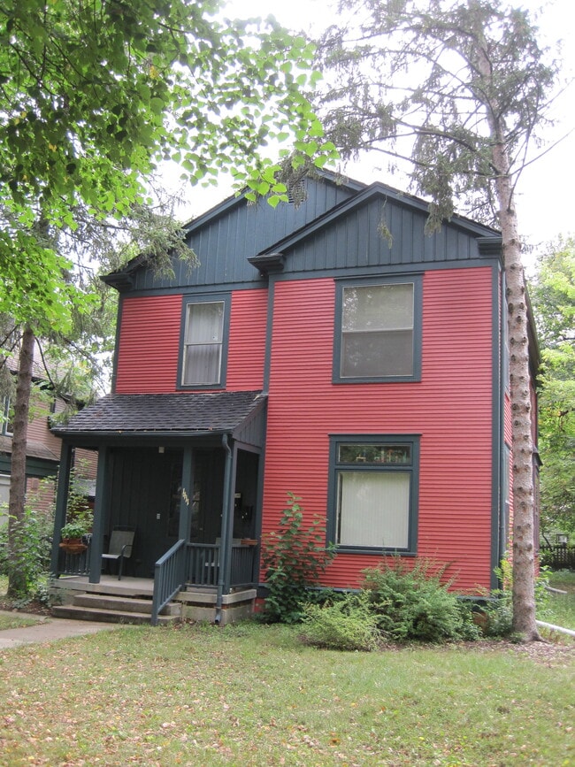 1411 Golden - 1411 Golden Ave Unit 3