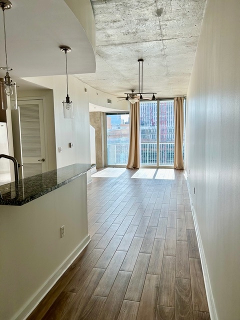 Photo - 777 N Ashley Dr Unidad 1304