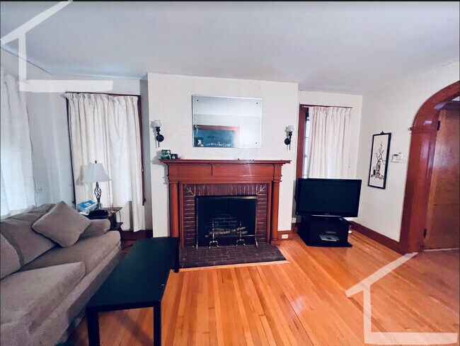 Photo - 8 Aberdeen St