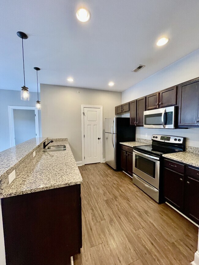 Photo - 100 Portico Street