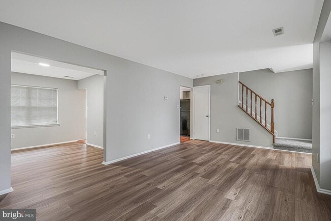 Photo - 5204 Flounder Ct W