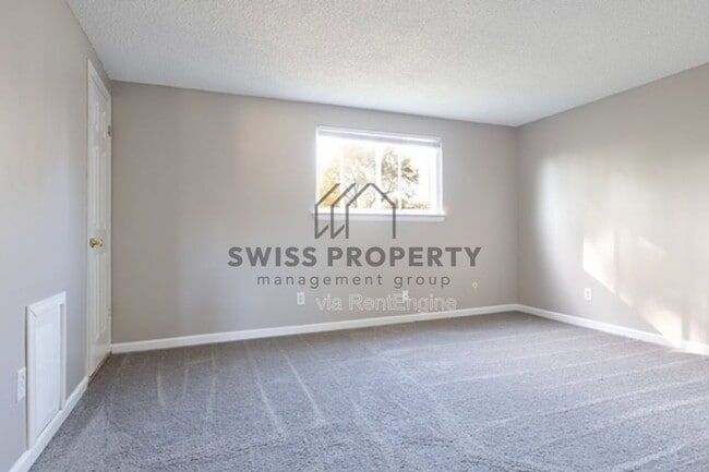 Photo - 2859 Falcon Bridge Dr