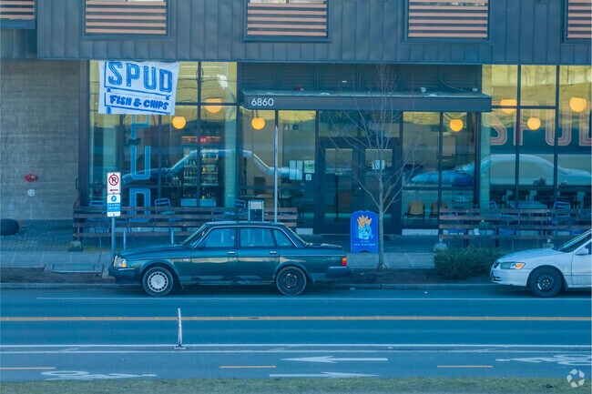 Entrance - Dockside Apartments