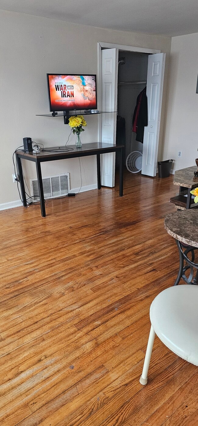 Photo - 312 S Main St Unit Apt #2