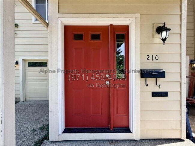 210 NW Connell Ave