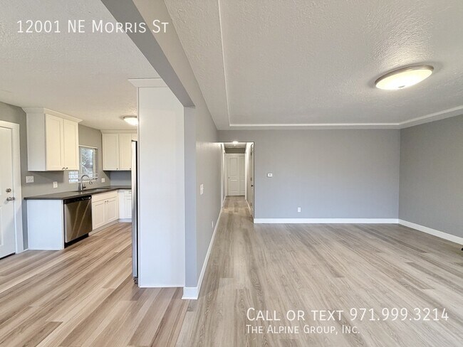 Photo - 12001 NE Morris St