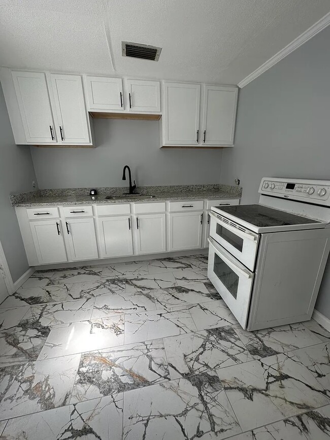 Photo - 5368 Marybudd Ave