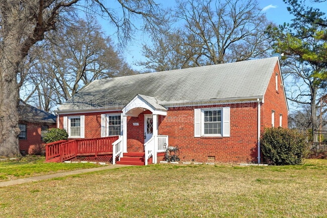 Building Photo - 3501 Fendall Ave