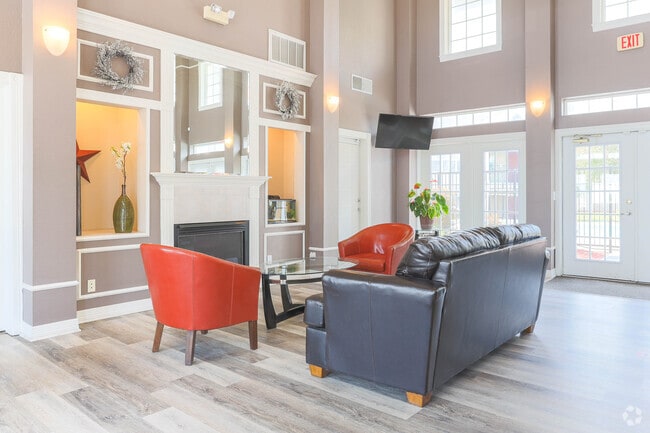 Clubhouse - Waterbrook Apartments