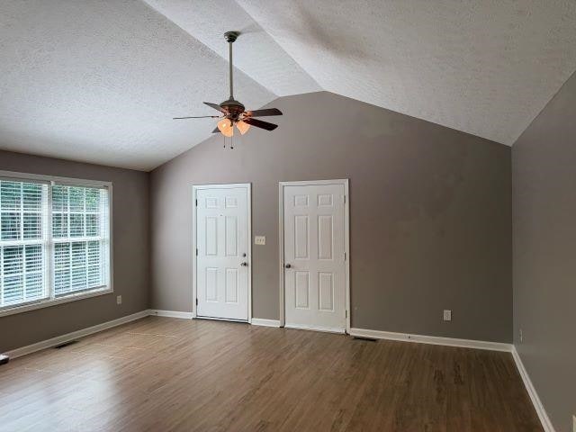 3096 Raintree Dr