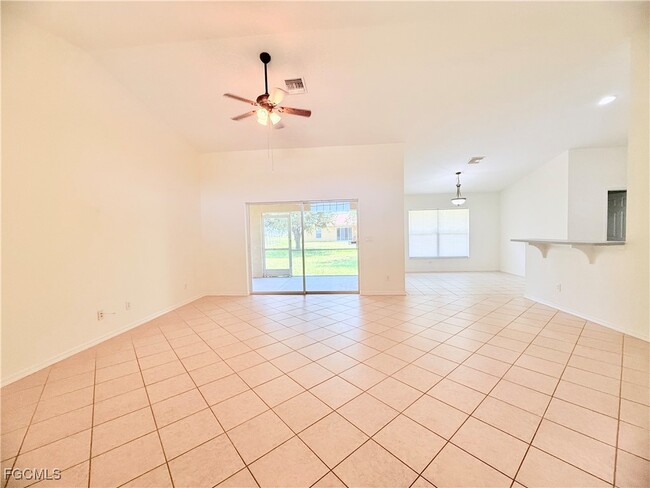 Photo - 2452 NW 9th St