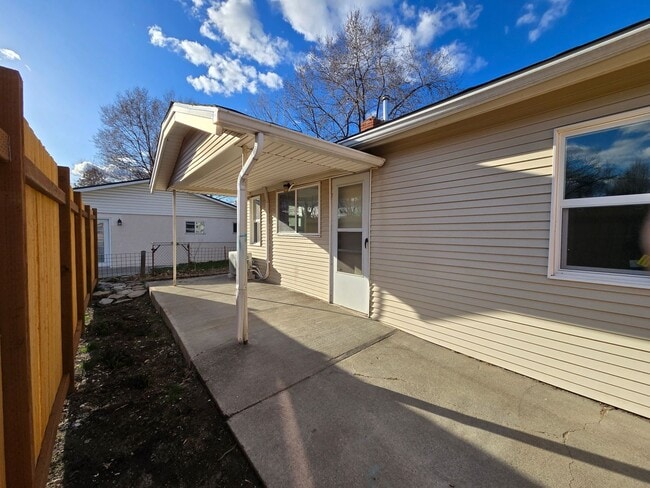 Photo - Newly Updated 1 Bed / 1 Bath Bungalow