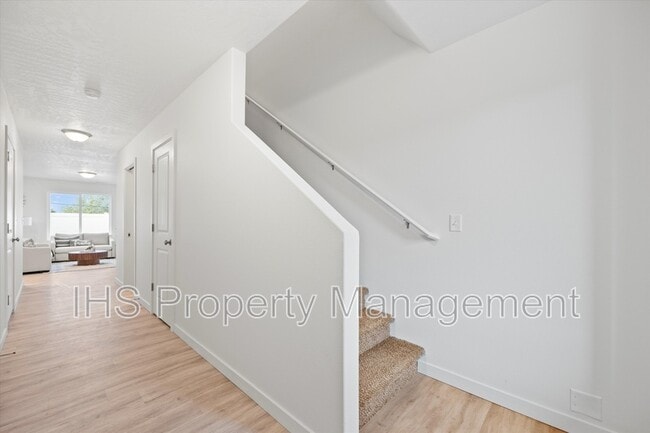 Photo - 1148 N Yost St