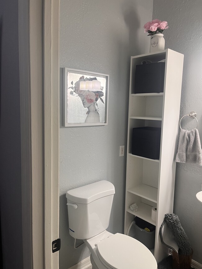 Photo - 104 E Euclid Ave Unit JuniorSuite