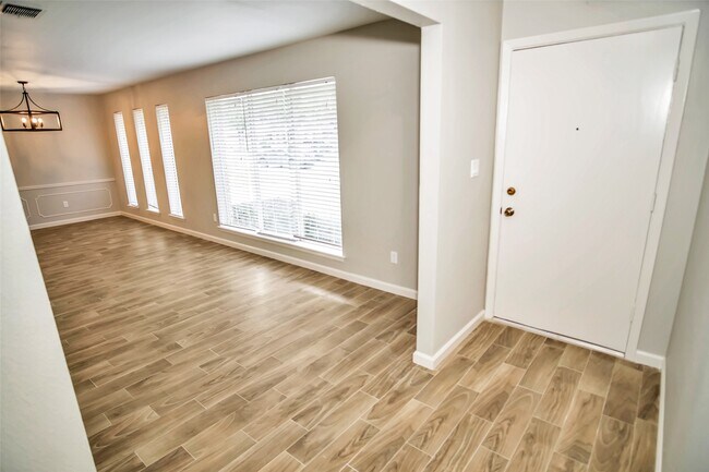 Photo - 1715 Capstan Rd