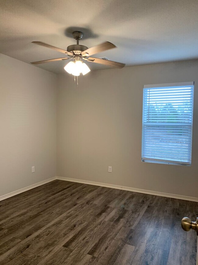 Newer 3bed/2bath home in VALLEY VIEW SCHOO... Rental House Rental in