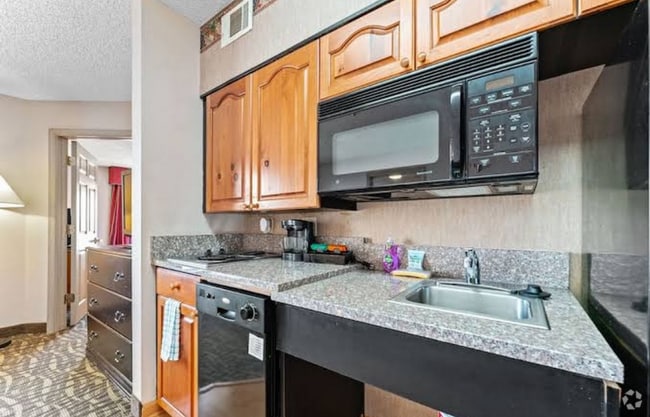 Building Photo - 9880 N Scottsdale Rd Rental