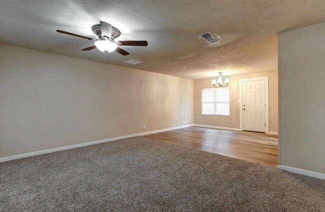 Photo - 3 Bedroom 1 Bath House in Wake Village, TX!