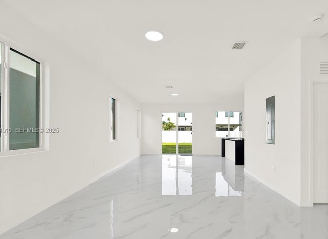 Photo - 22535 SW 125th Ave