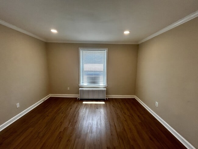 Photo - 2833 28th St SE