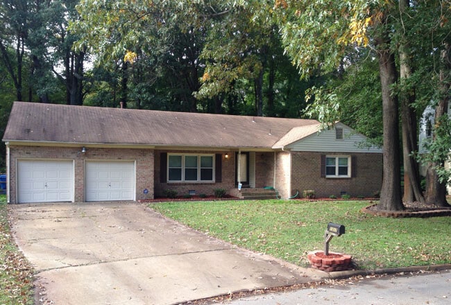 Photo - 1317 Drexel Cir House