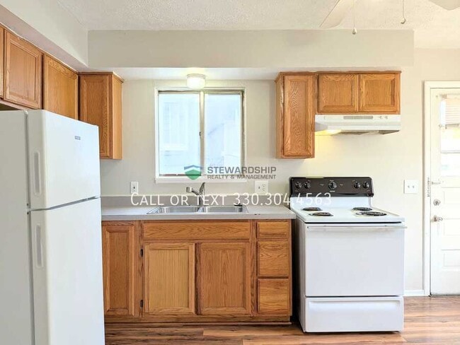 Building Photo - 1327 15th St NW