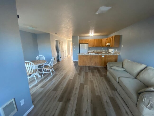 Photo - 758 N Cloverleaf Loop Unidad 758 N cloverleaf loop