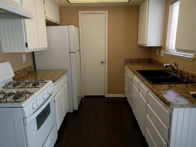Photo - 848 Jeri Ln