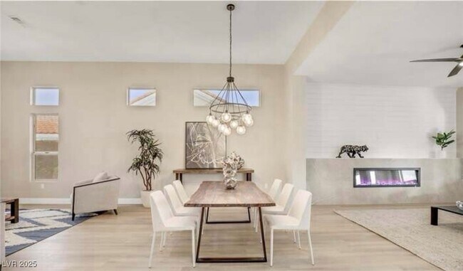 Photo - 2608 Desert Sands Dr