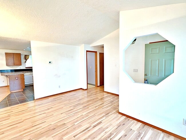 Photo - 9834 SE Clinton St